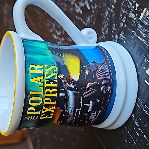 NWOT Polar Express Holiday Christmas 3D Raised Coffee Tea Mug Cup Large Train - Picture 5 of 17